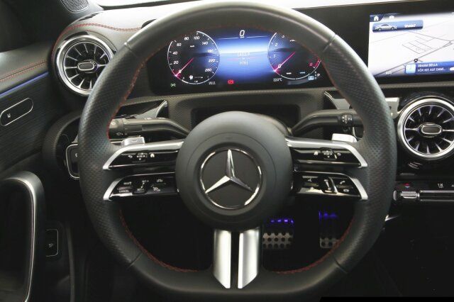Mercedes-Benz CLA 220 4M Coupé AMG Line - Samsaru's Car Outlet