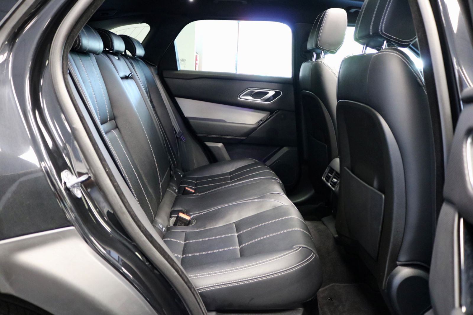Range Rover Velar R-Dynamic - Samsaru's Car Outlet