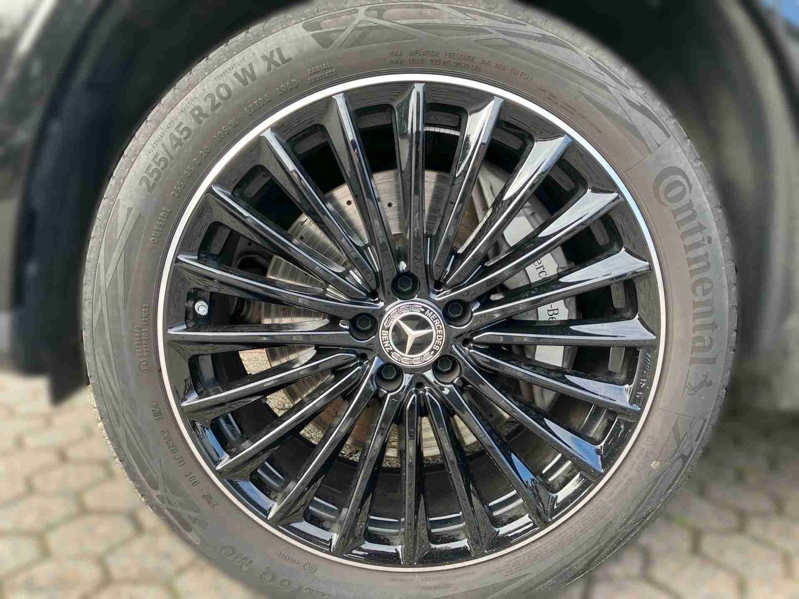 Mercedes-Benz GLC 300 de 4M AMG+Pan+Dist+AHK+Sound+HUD+DIGITAL