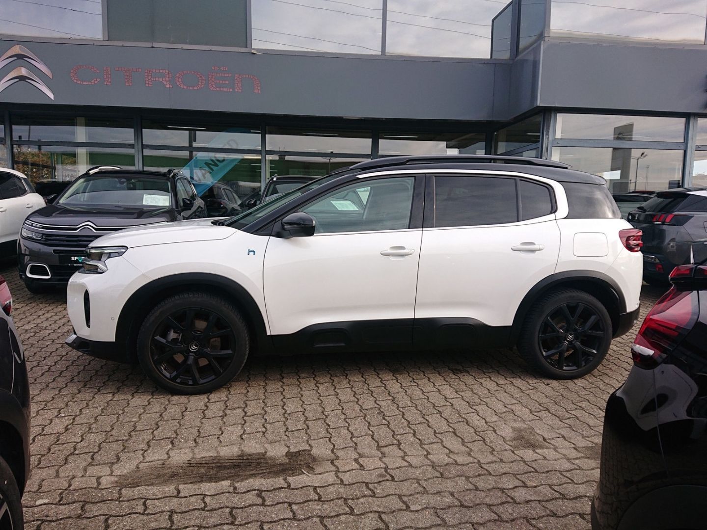 Citroën C5 Aircross Hybrid 225 e.EAT8 SHINE PACK AHK Led