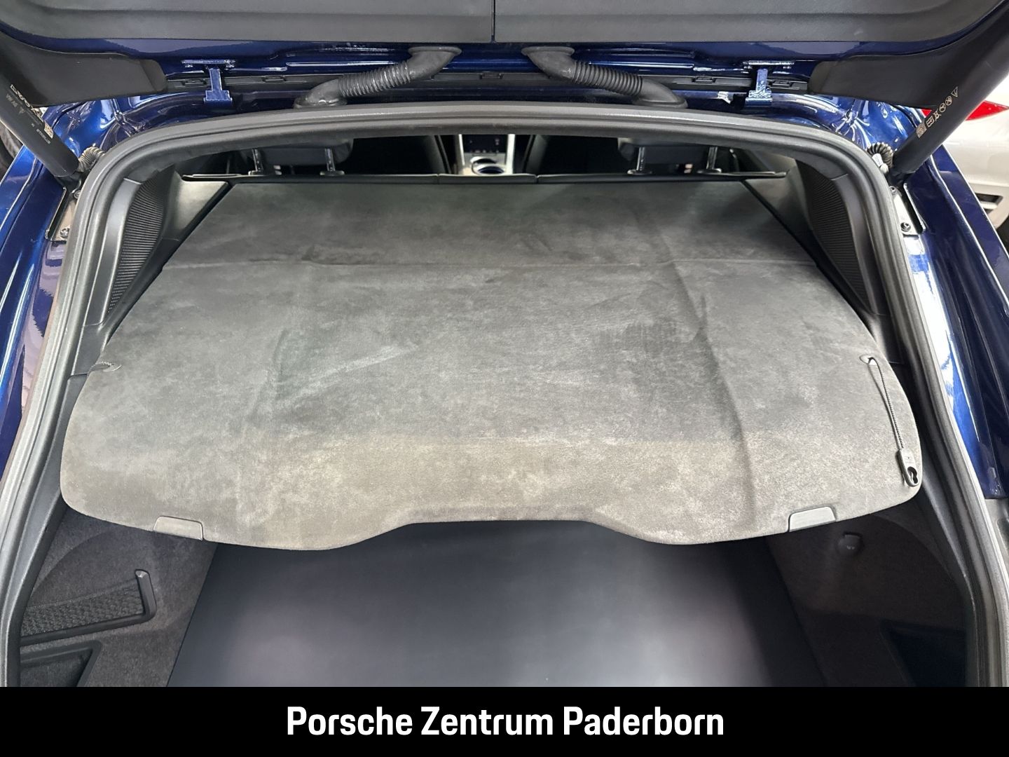 Porsche Taycan Turbo S Cross Turismo Burmester Panorama