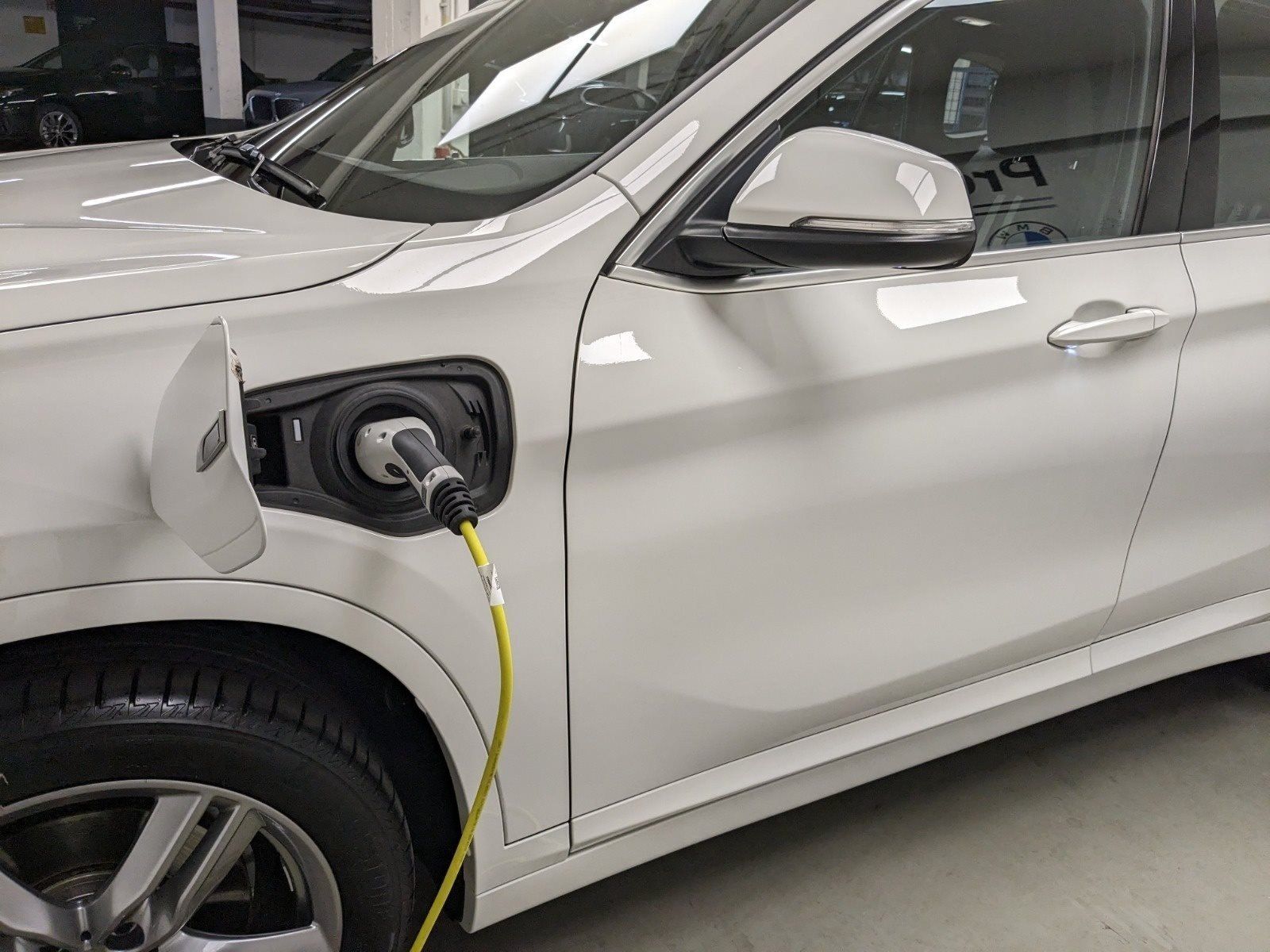 BMW X1 xDrive25e M Sport - Samsaru's Car Outlet
