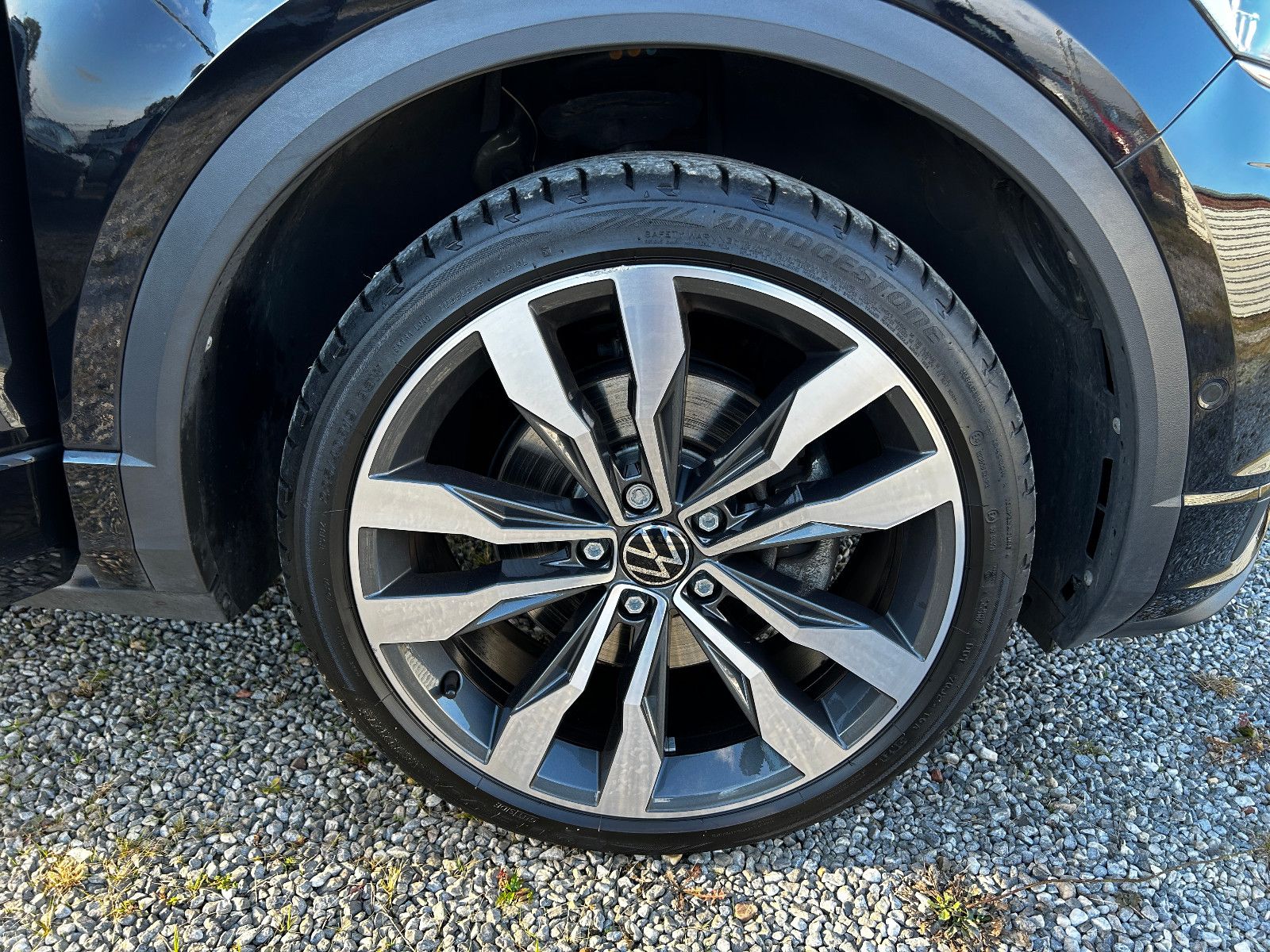 Volkswagen T-Roc Sport R-Line - Samsaru's Car Outlet