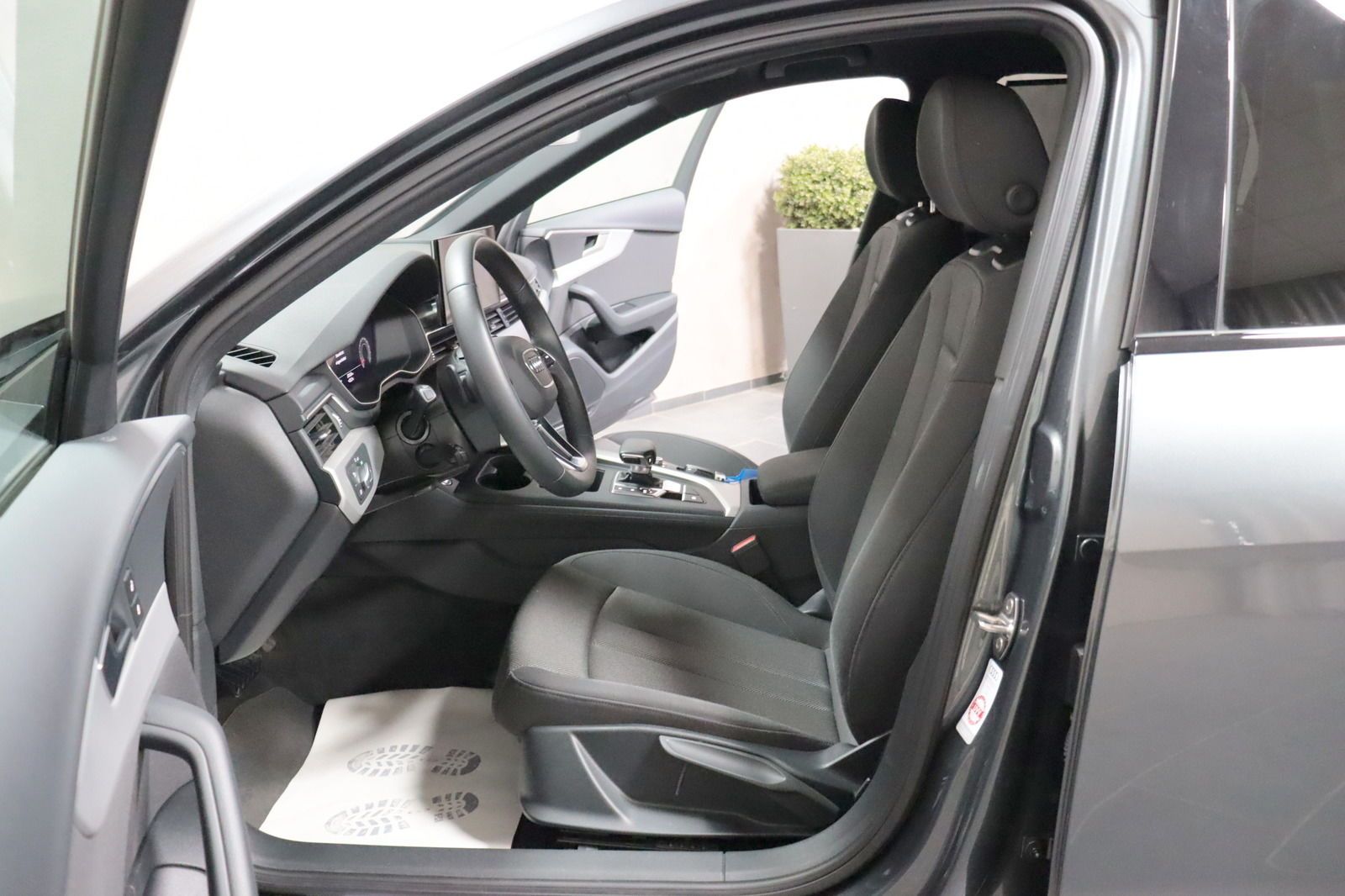 Audi A4 Avant 45 TFSI Quattro S Line - Samsaru's Car Outlet