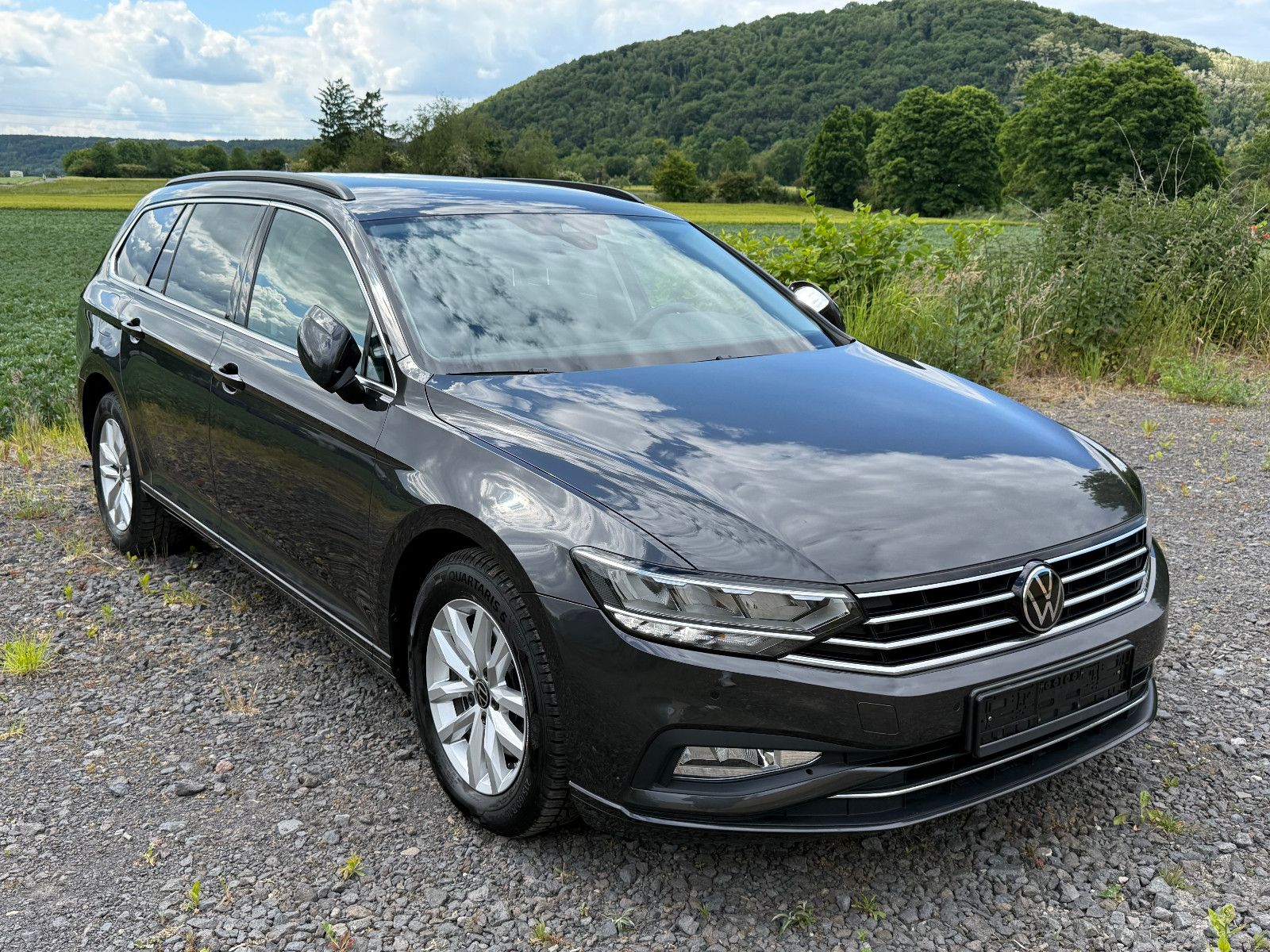 Volkswagen Passat Variant Business - Samsaru's Car Outlet