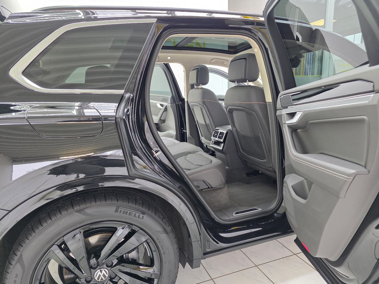 Volkswagen Touareg 4Motion R-Line Panorama Allradlenkung