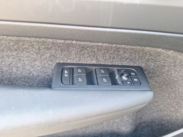 Volvo XC40 2WD B3 EU6d Core AHK Automatik Navigation