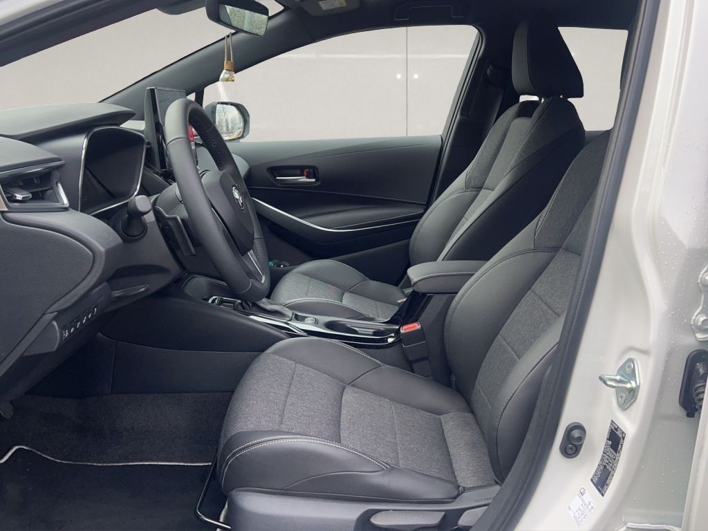 Toyota Corolla 2.0 Hybrid Touring Sports - Samsaru's Car Outlet