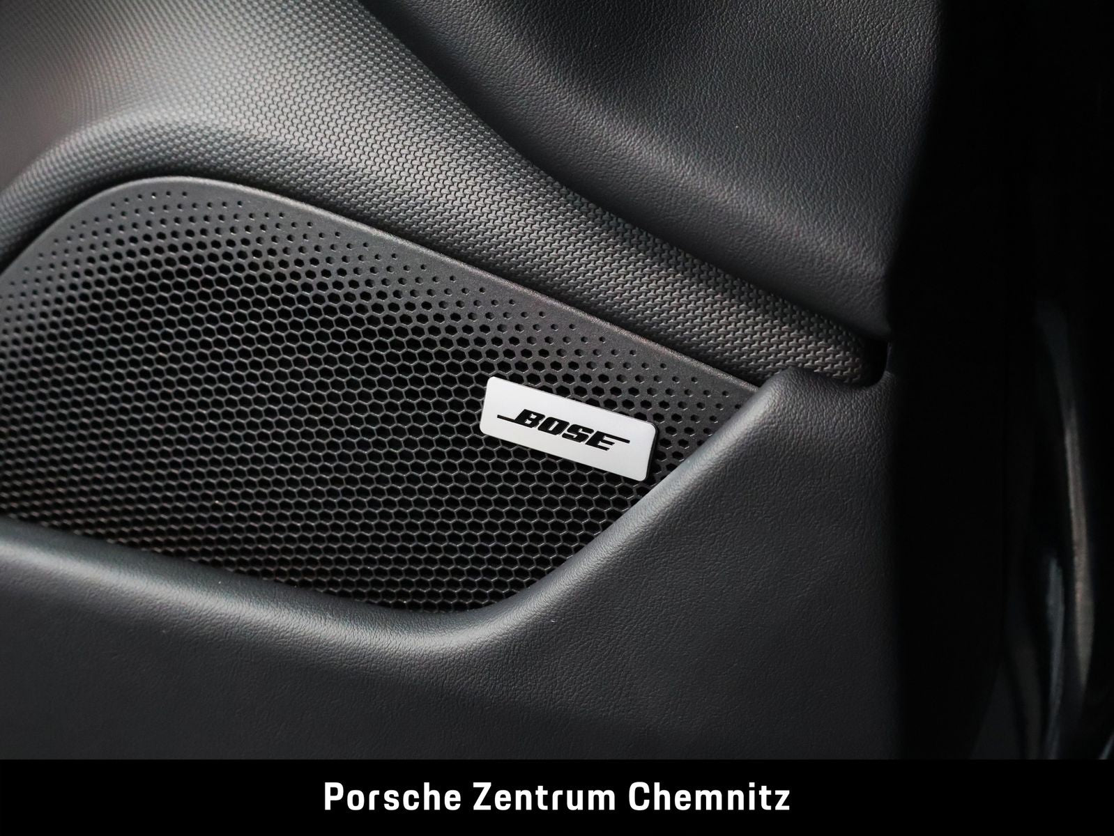 Porsche Taycan 4 Großer Akku!;4+1Sitze;Pano;BOSE