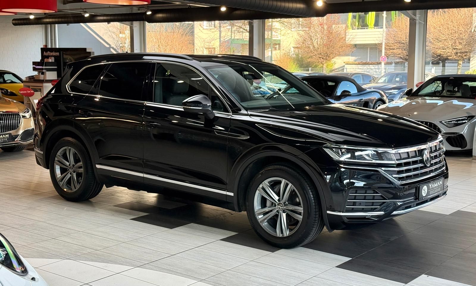 Volkswagen Touareg Elegance 4Motion*Pano*StHzg*KeylessGO
