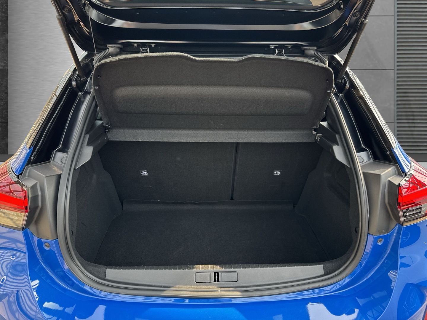 Opel Corsa F GS-Line - Samsaru's Car Outlet