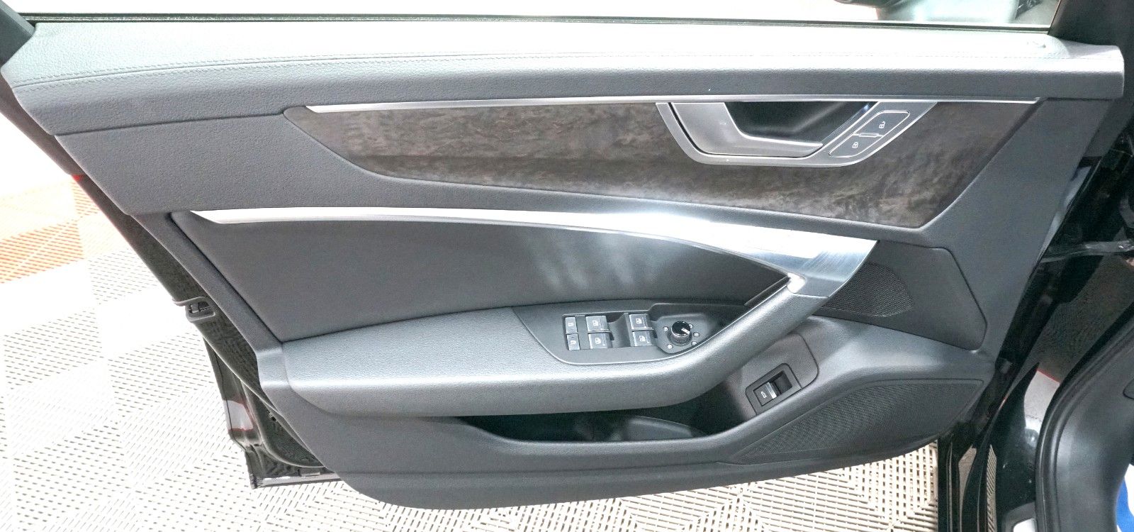 Audi A6 Avant 45 TDI quattro Plus - Samsaru's Car Outlet