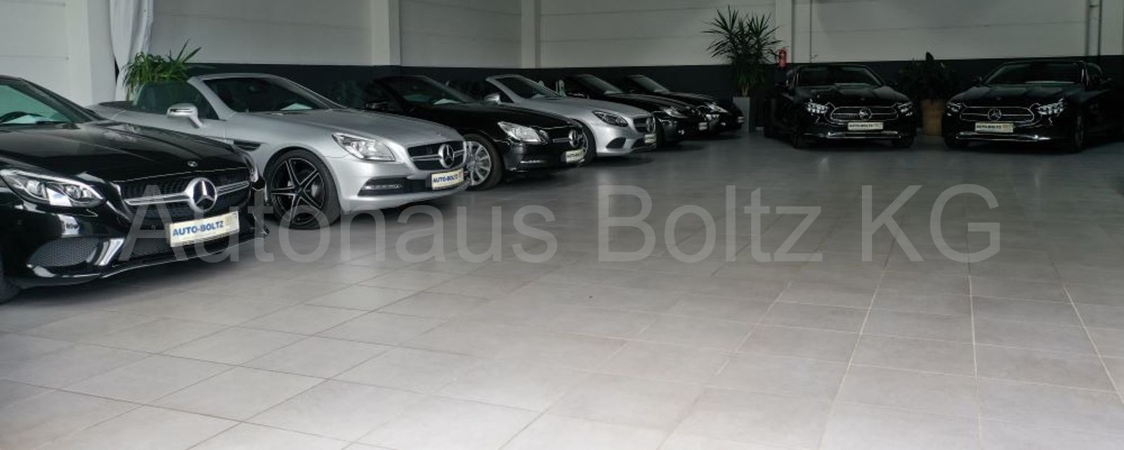 Mercedes-Benz GLC 300 e 4M AMG ENp 92300 Distr. Pano AHK 360 K