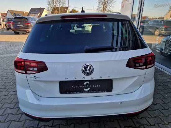 Volkswagen Passat Variant 1.6 TDI Business - Samsaru's Car Outlet