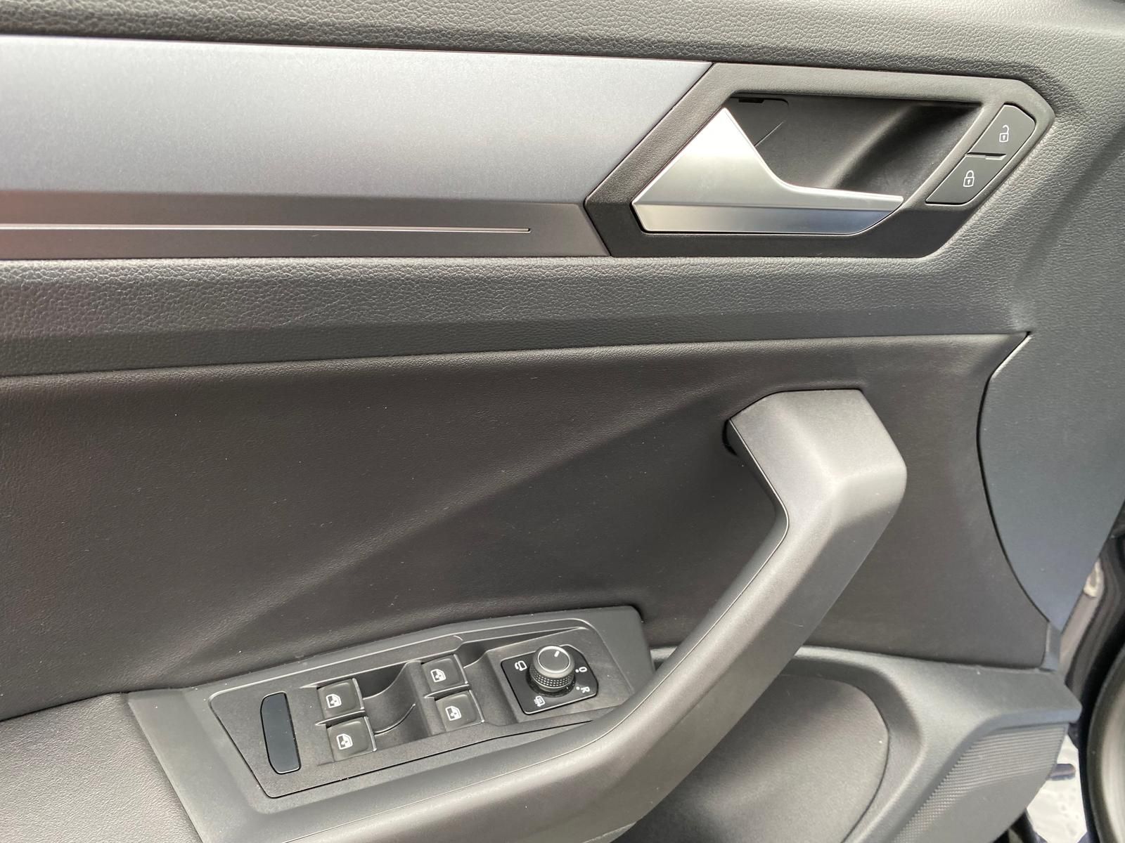 Volkswagen T-Roc R-Line - Samsaru's Car Outlet