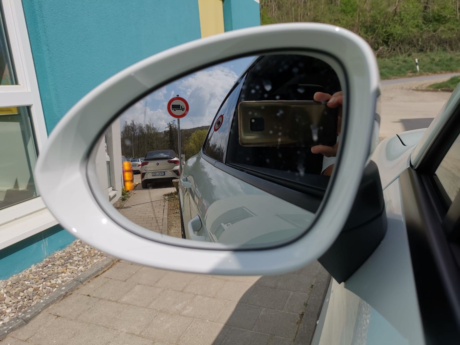 Porsche Macan 4 - Samsaru's Car Outlet
