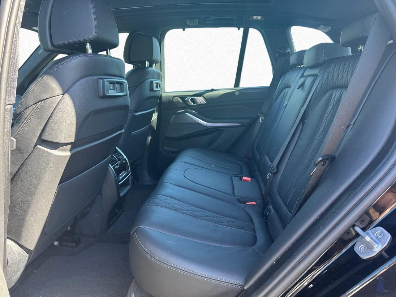 BMW X5 xDrive40i M Sport 2-Achs,Aktivl,StHZ,AHK,Pano