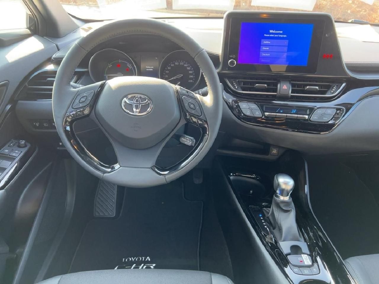 Toyota C-HR 1,8 Hybrid Team D