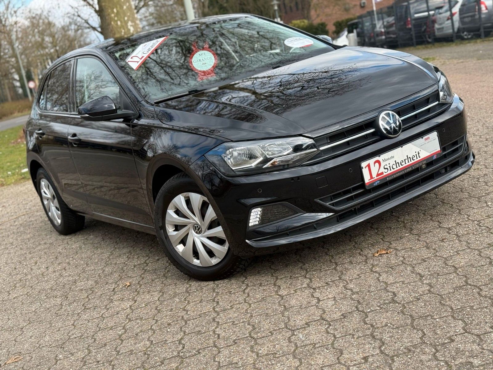 Volkswagen Polo VI Comfortline - Samsaru's Car Outlet