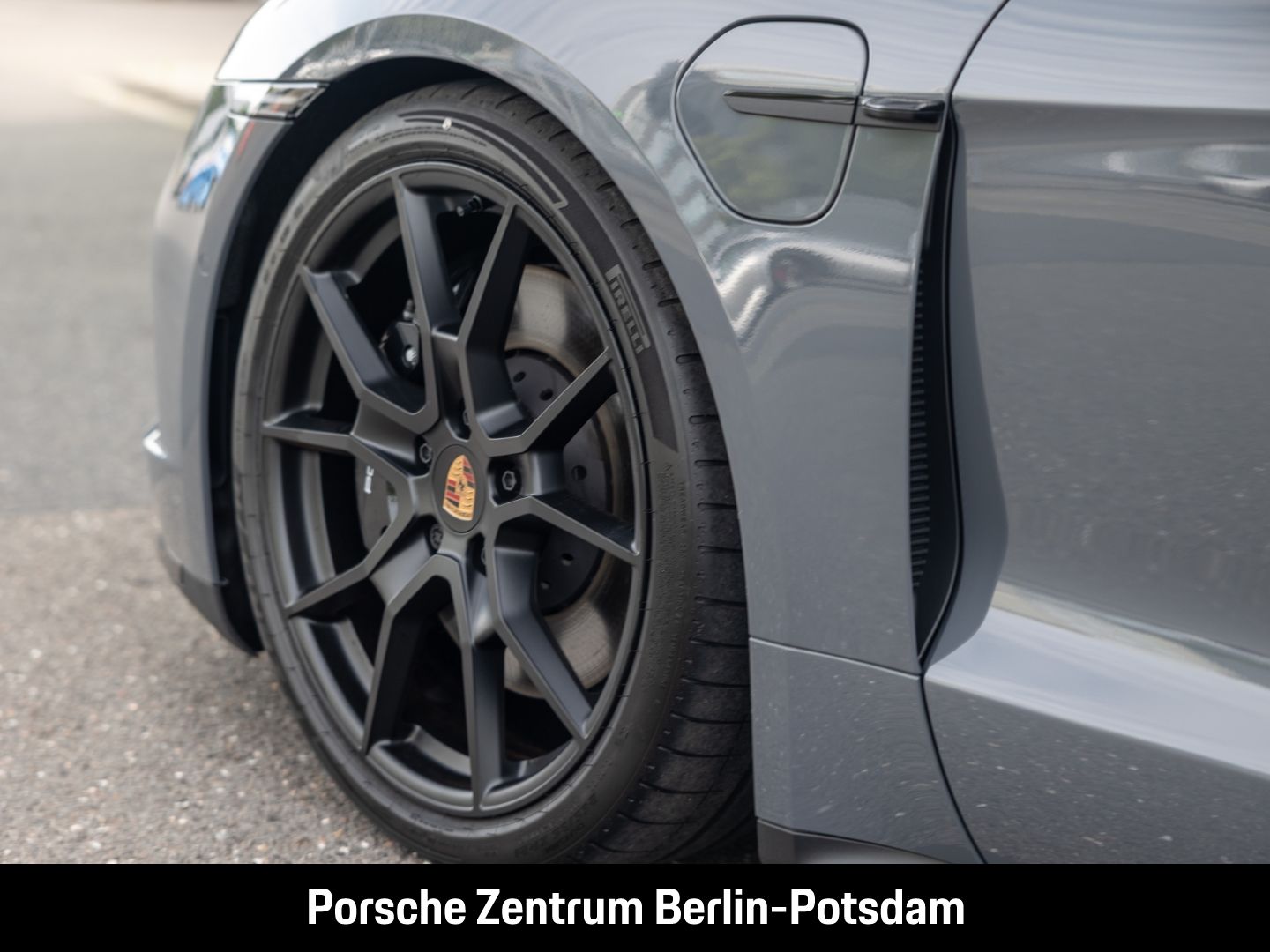 Porsche Taycan GTS Burmester HA-Lenkung Active-Ride