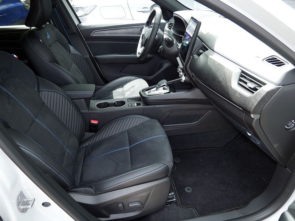Renault Arkana ESPRIT ALPINE Full Hybrid - Samsaru's Car Outlet