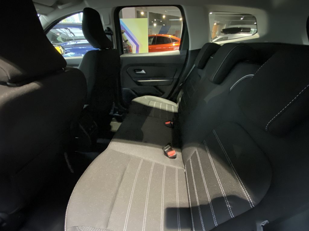 Dacia Duster TCe 150 - Samsaru's Car Outlet