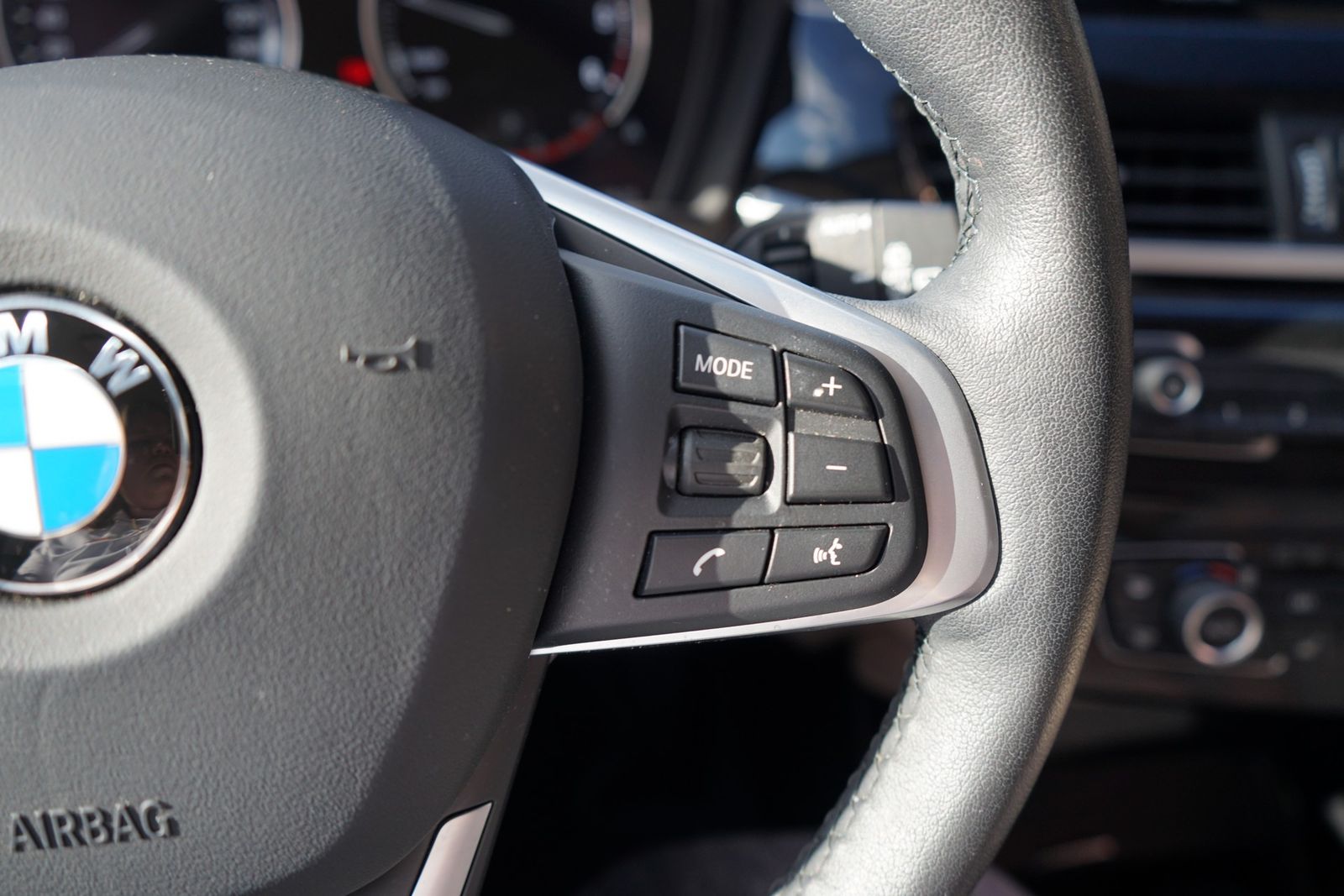 BMW X1 18d xDrive Sport Line - Samsaru's Car Outlet