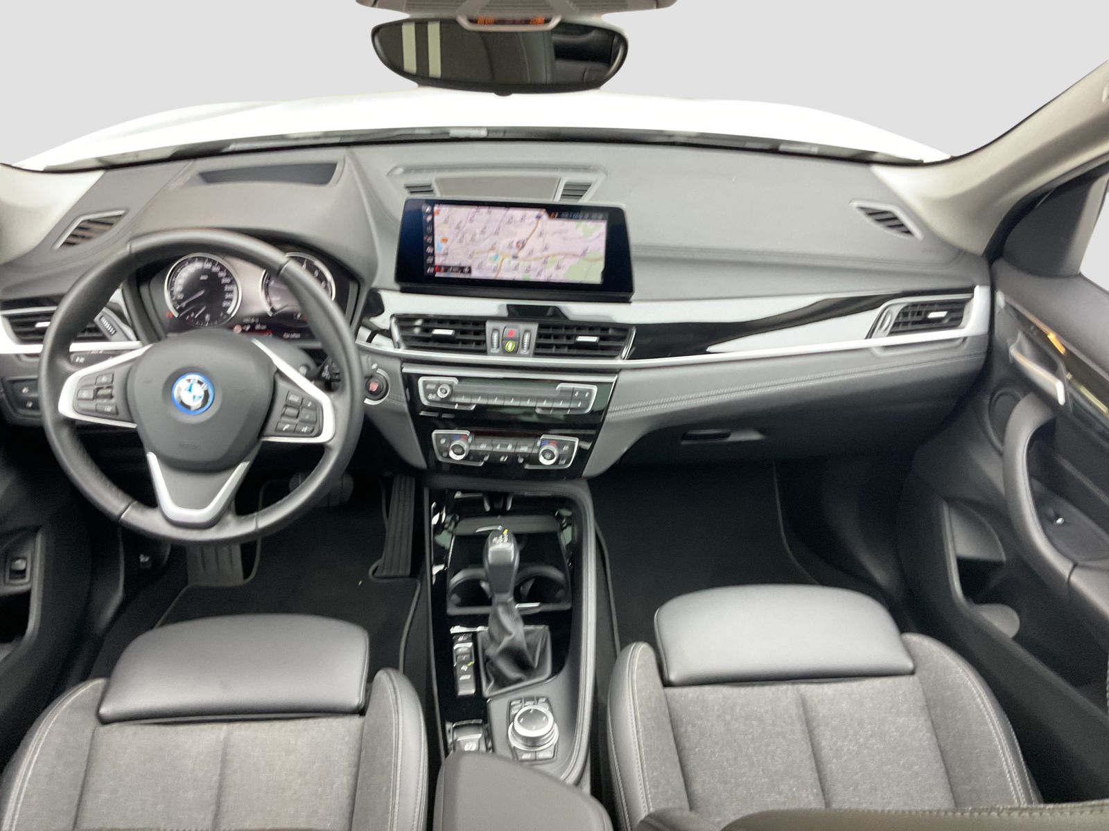 BMW X1 xDrive25e Sport Line - Samsaru's Car Outlet