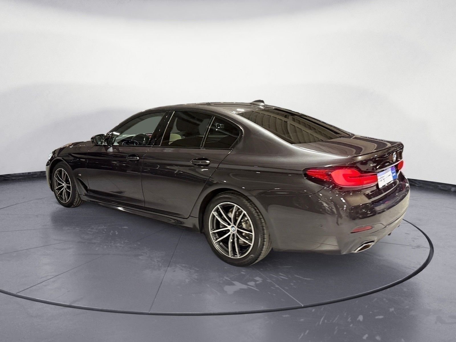 BMW 520d xDrive M Sport Navi Klima PDC Kamera Head-U