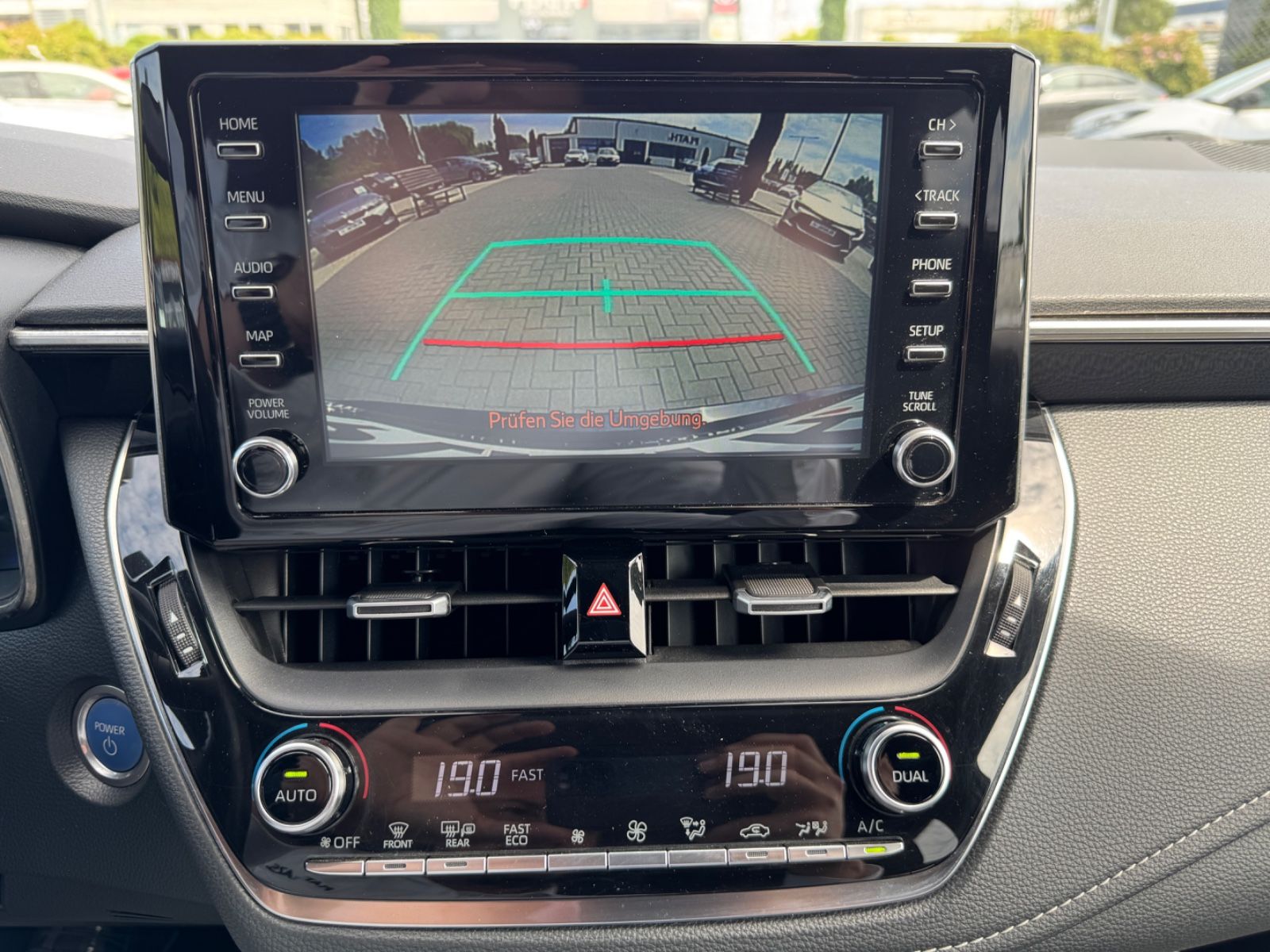 Toyota Corolla Touring Sports Hybrid Club - Samsaru's Car Outlet