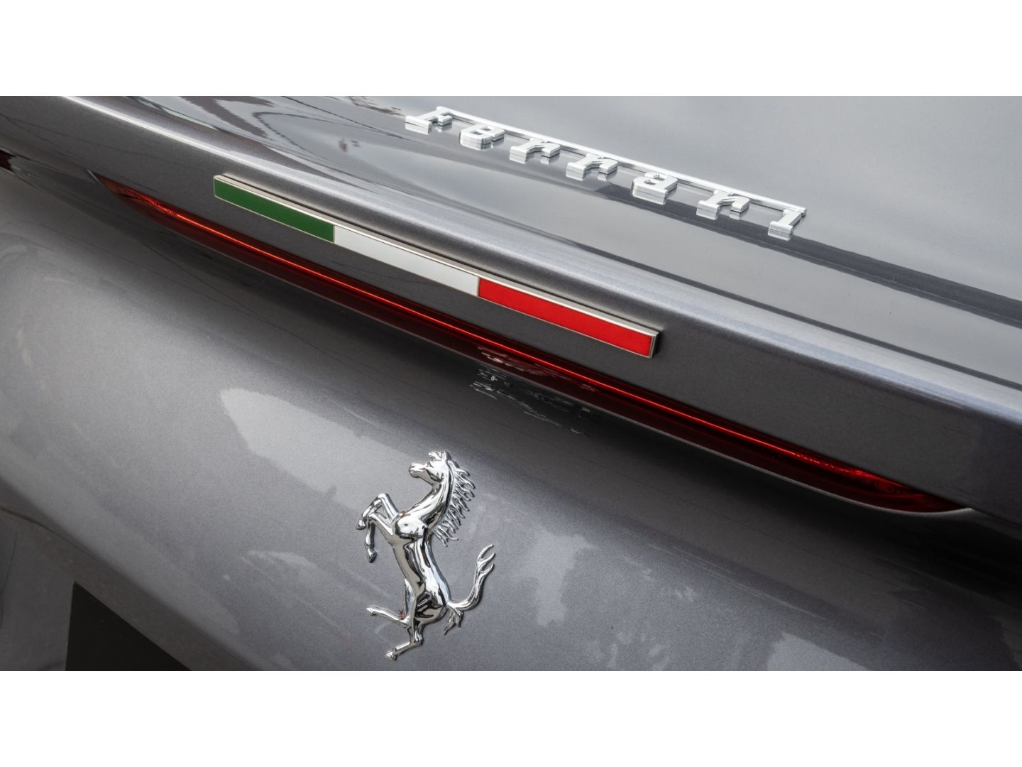Ferrari 812 GTS *TAILOR-MADE* - Samsaru's Car Outlet
