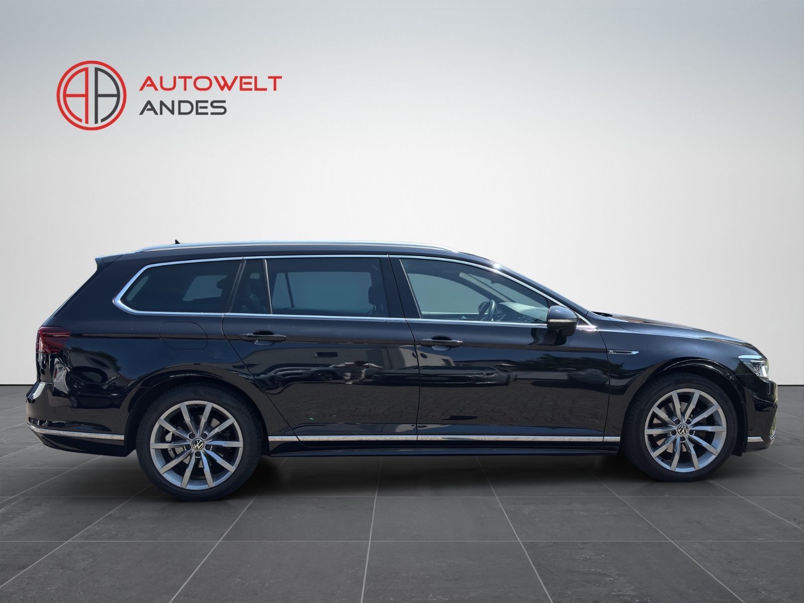 Volkswagen Passat R Line - Samsaru's Car Outlet