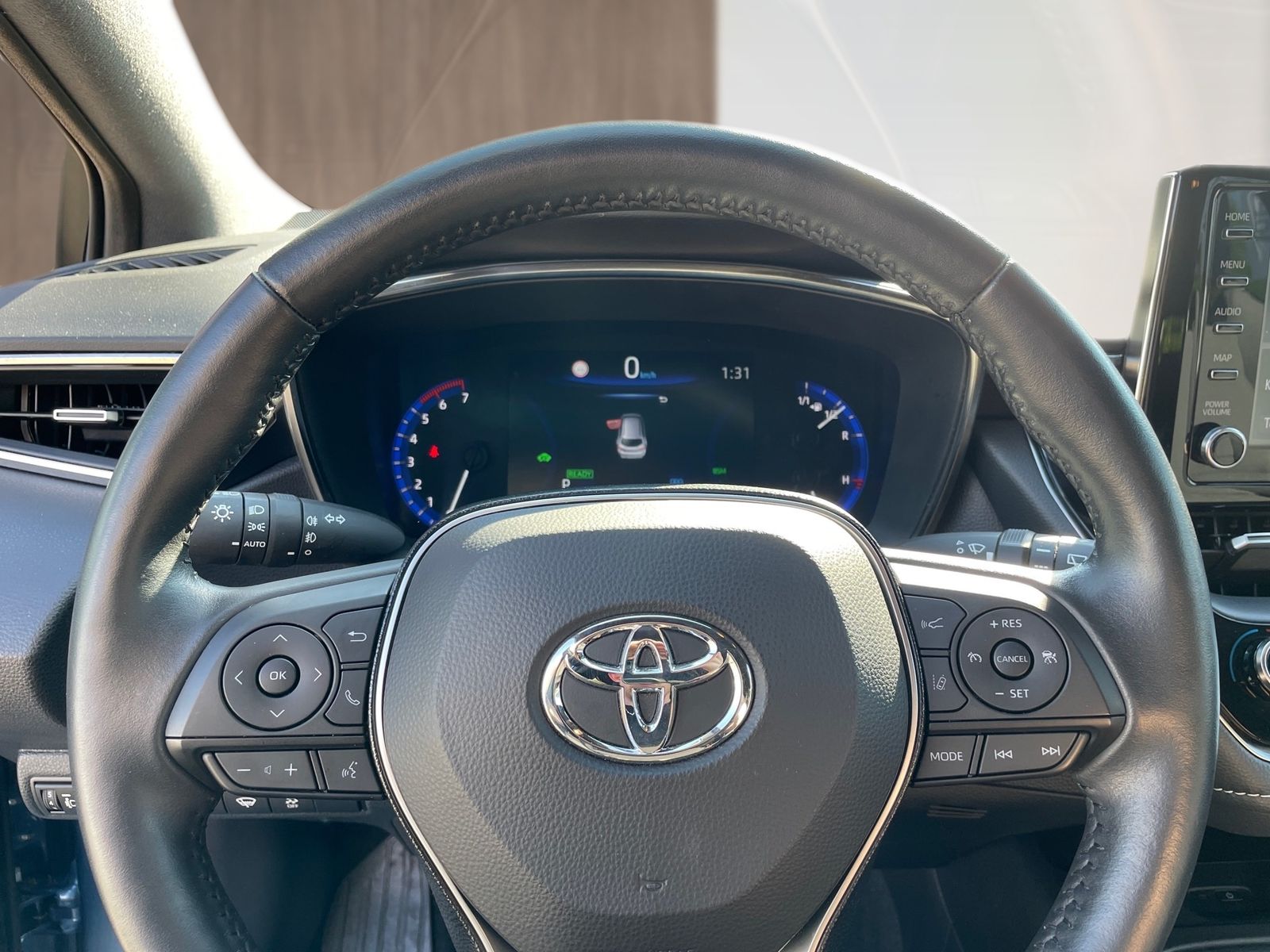 Toyota Corolla Touring Sports Hybrid - Samsaru's Car Outlet