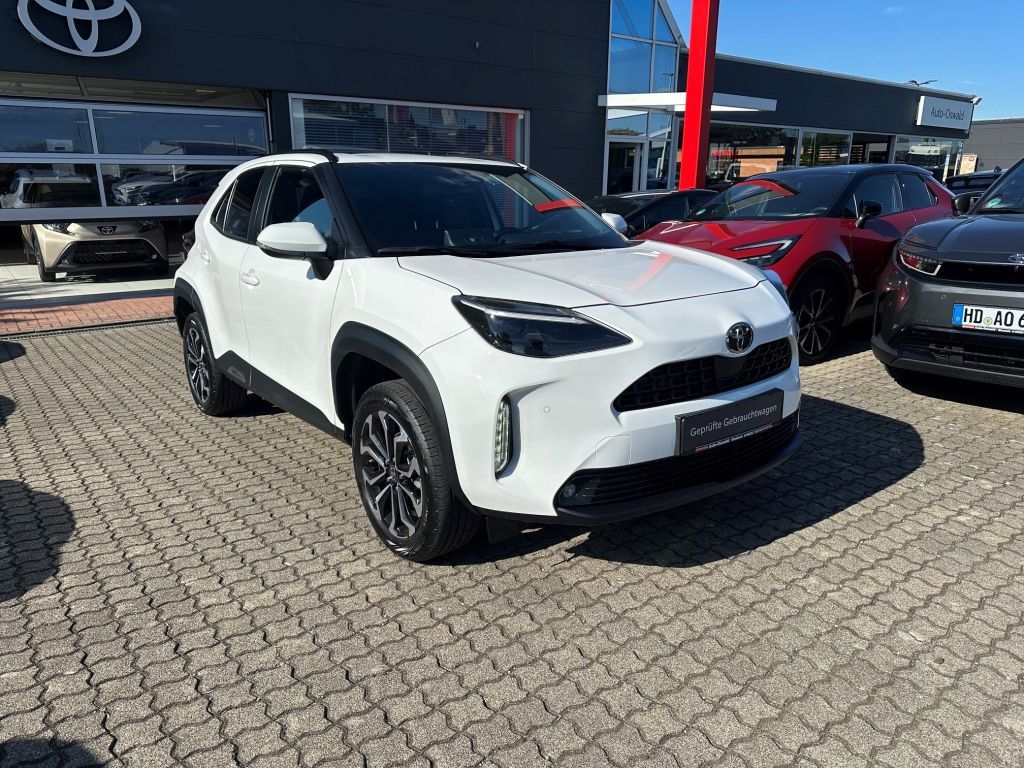 Toyota Yaris Cross AWD-i Team D