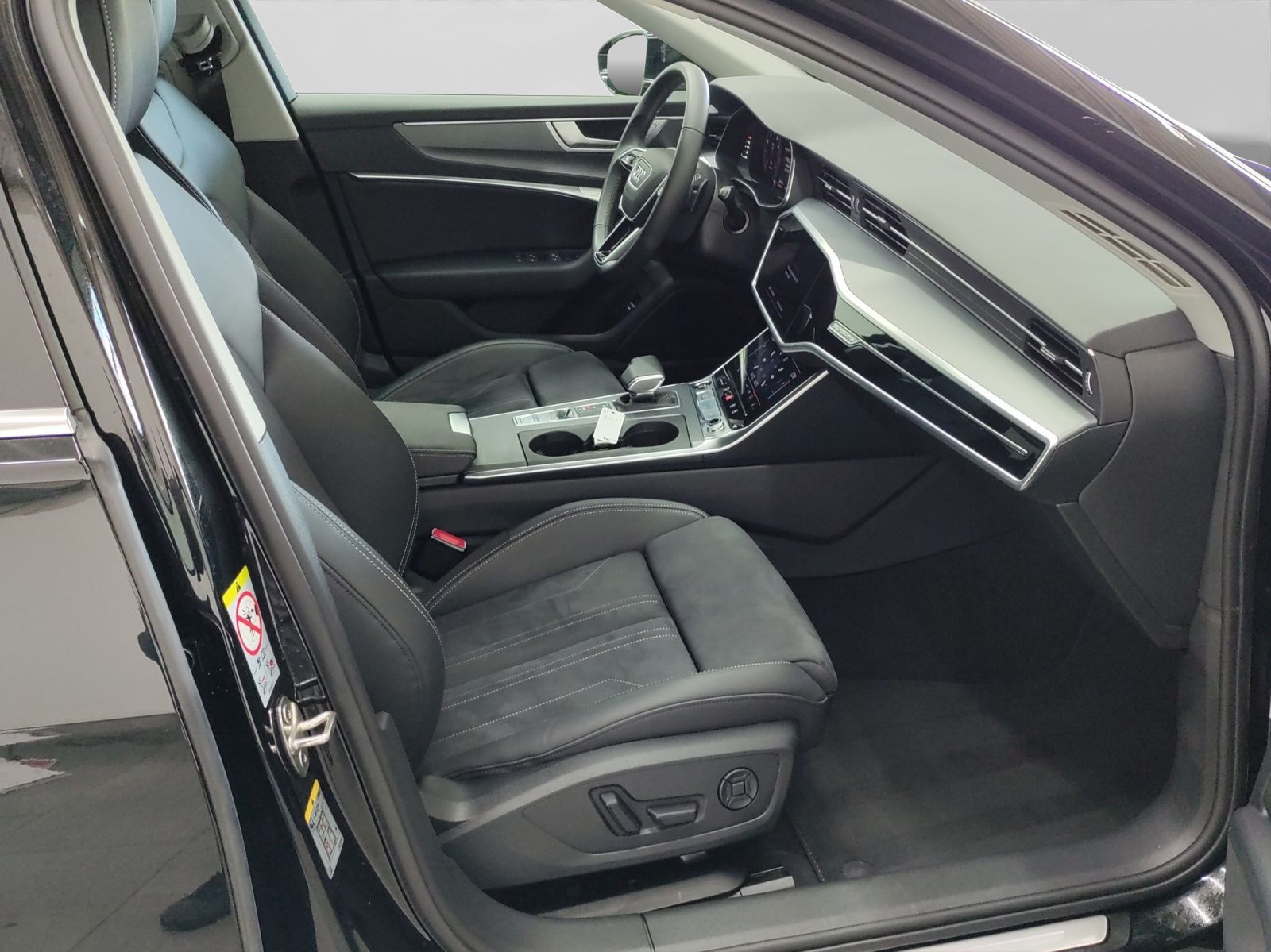 Audi A6 Avant 45 TFSI Q S LINE MATRIX ALCANTARA AHK A