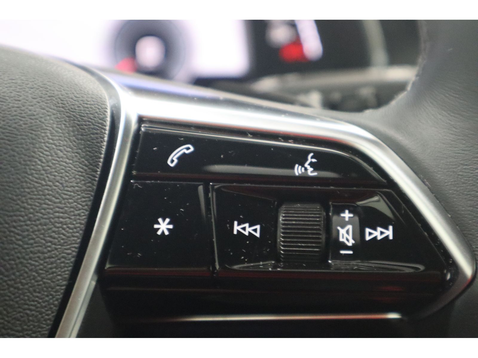 Audi A6 Avant 40 TDI quattro advanced - Samsaru's Car Outlet