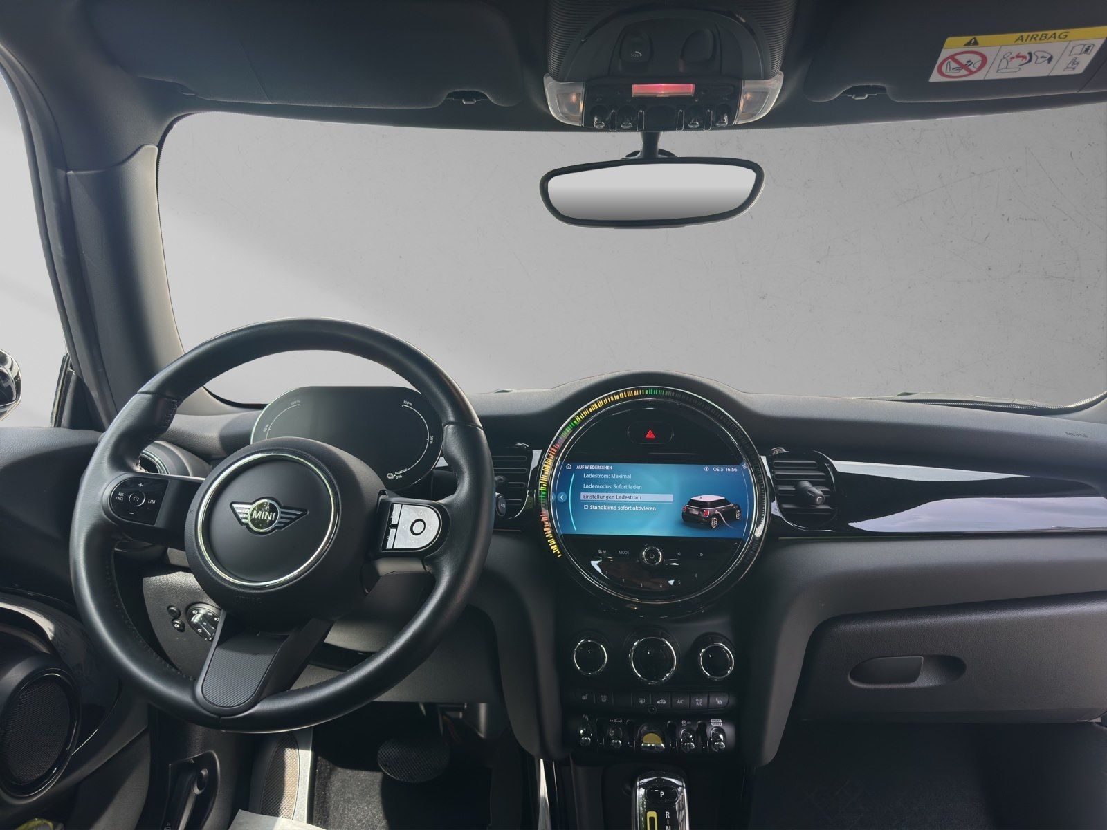 MINI Cooper SE Classic Piano Black - Samsaru's Car Outlet