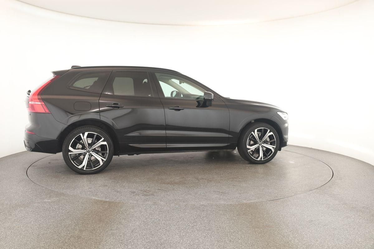 Volvo XC60 B4 AWD Plus Dark LED Pano ACC Kam 21" AHK