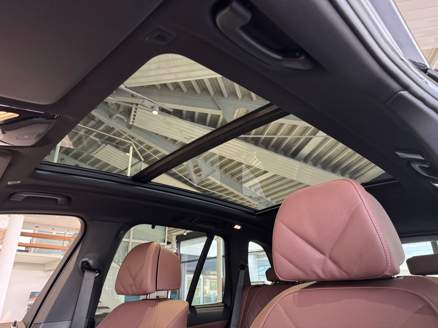 BMW X5 xDrive30d M-Sportpaket AHK/LuftFW/GSD/Int-AL