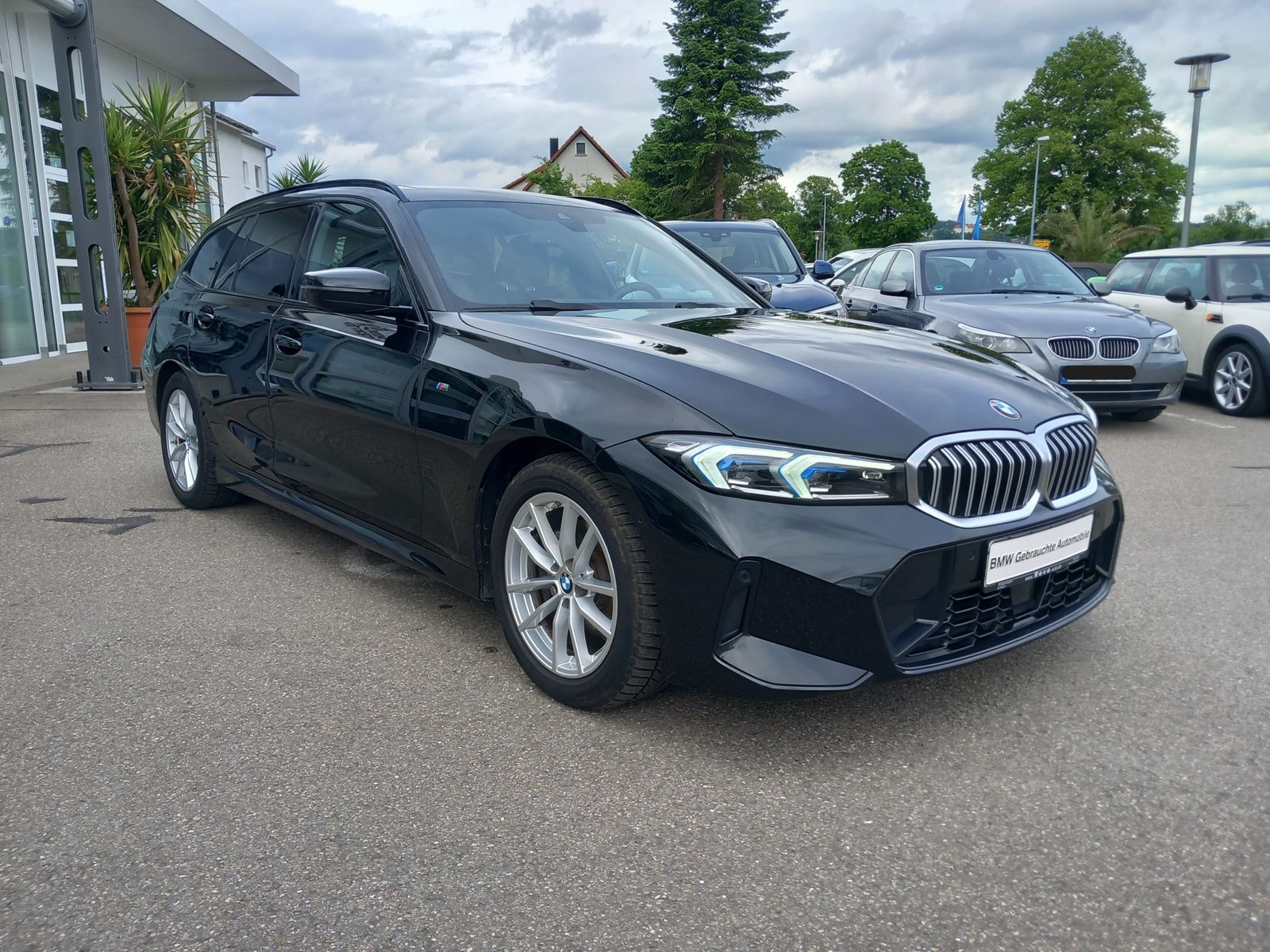 BMW 320d Touring xDrive Aut MSport - Samsaru's Car Outlet