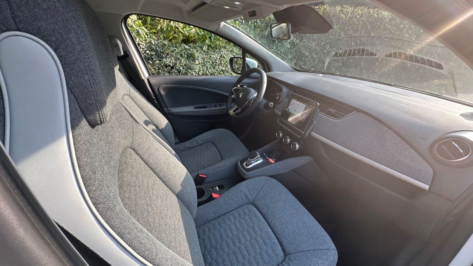 Renault ZOE Zoe Experience - Samsaru's Car Outlet
