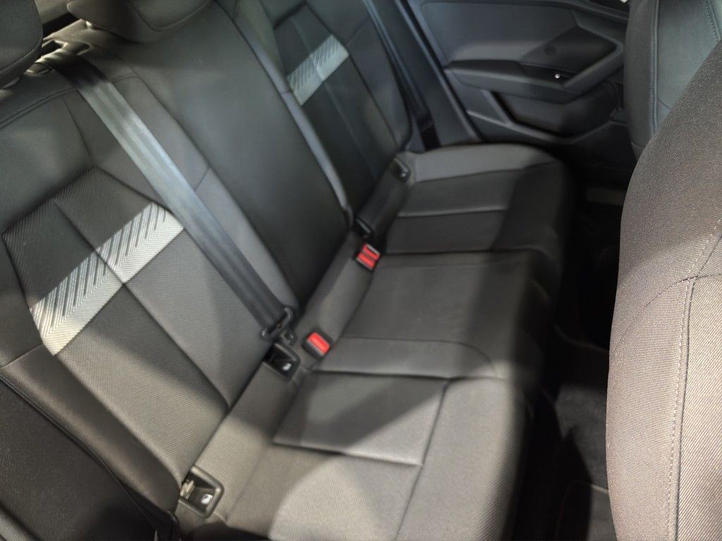 Audi A3 Sportback 1.5 TFSI 35 advanced +Navi+Sportsit