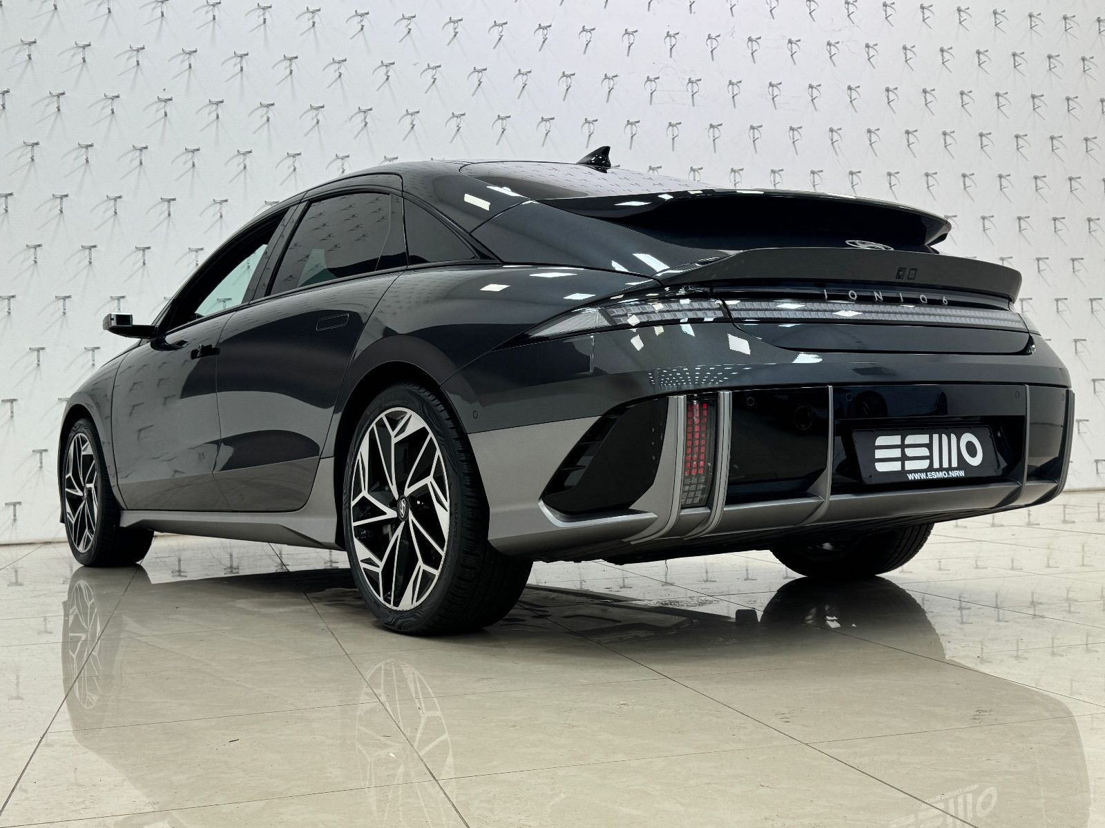 Hyundai IONIQ 6 77,4kWh 325ps 4WD Uniq 360°K/BOSE/DIGI