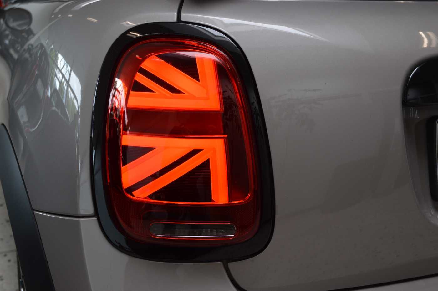 MINI CABRIO Cooper Classic - Samsaru's Car Outlet