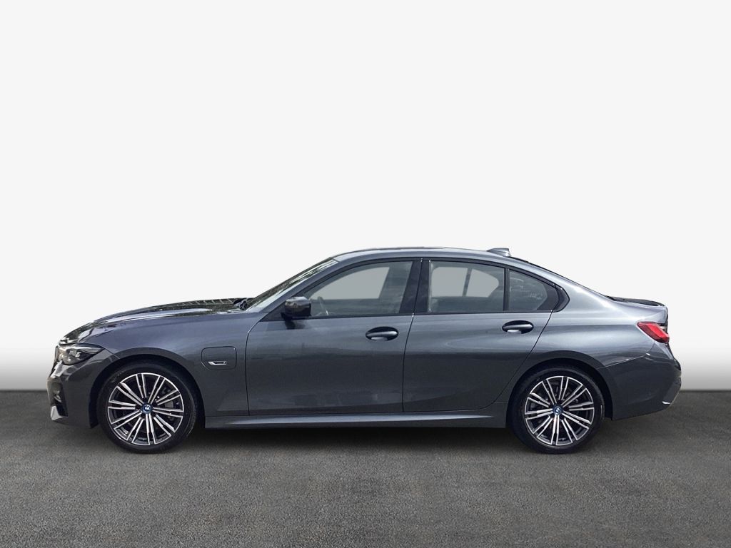 BMW 330e Aut. M Sport - Samsaru's Car Outlet