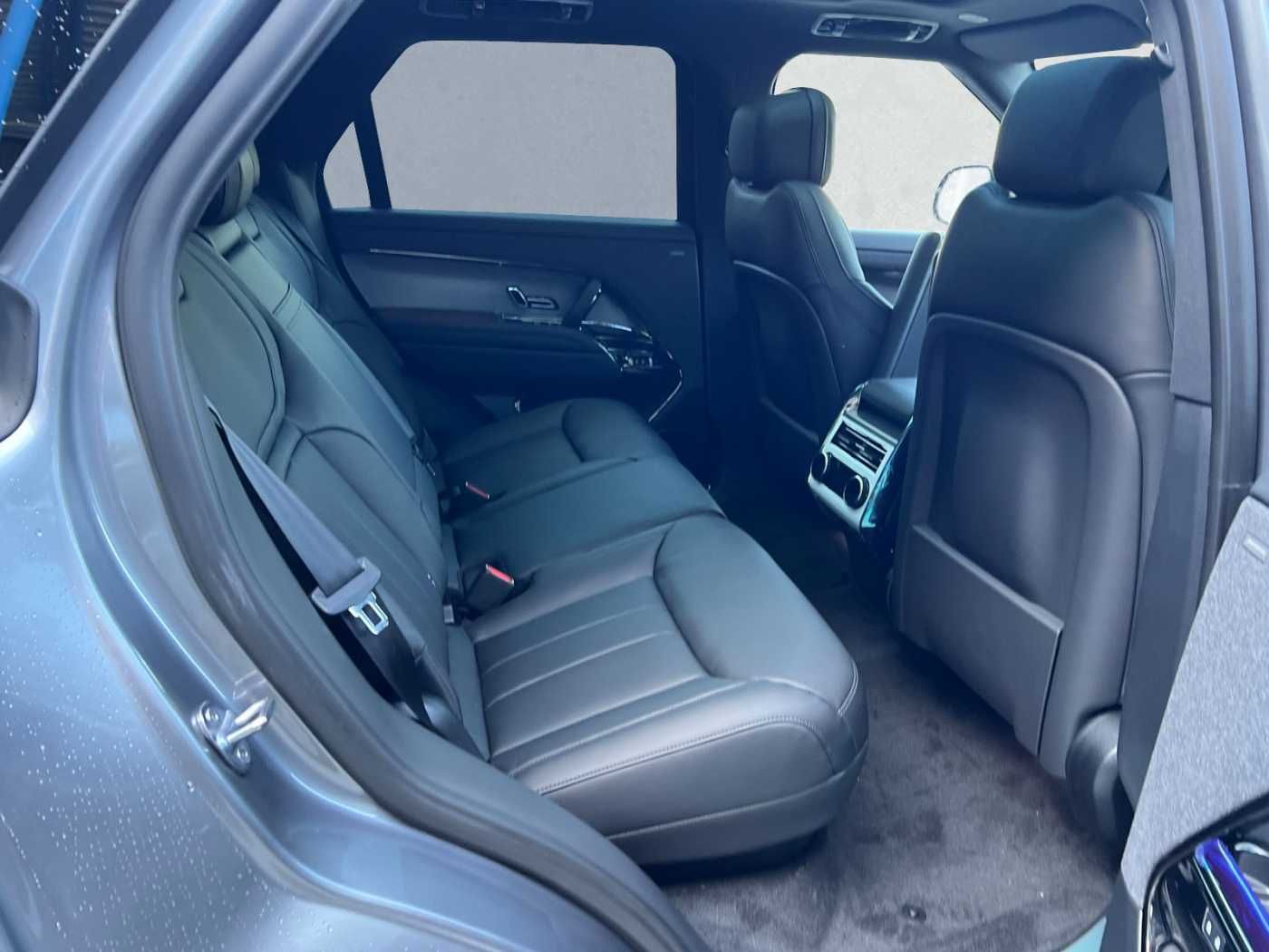 Range Rover Sport D300 Dynamic HSE - Samsaru's Car Outlet