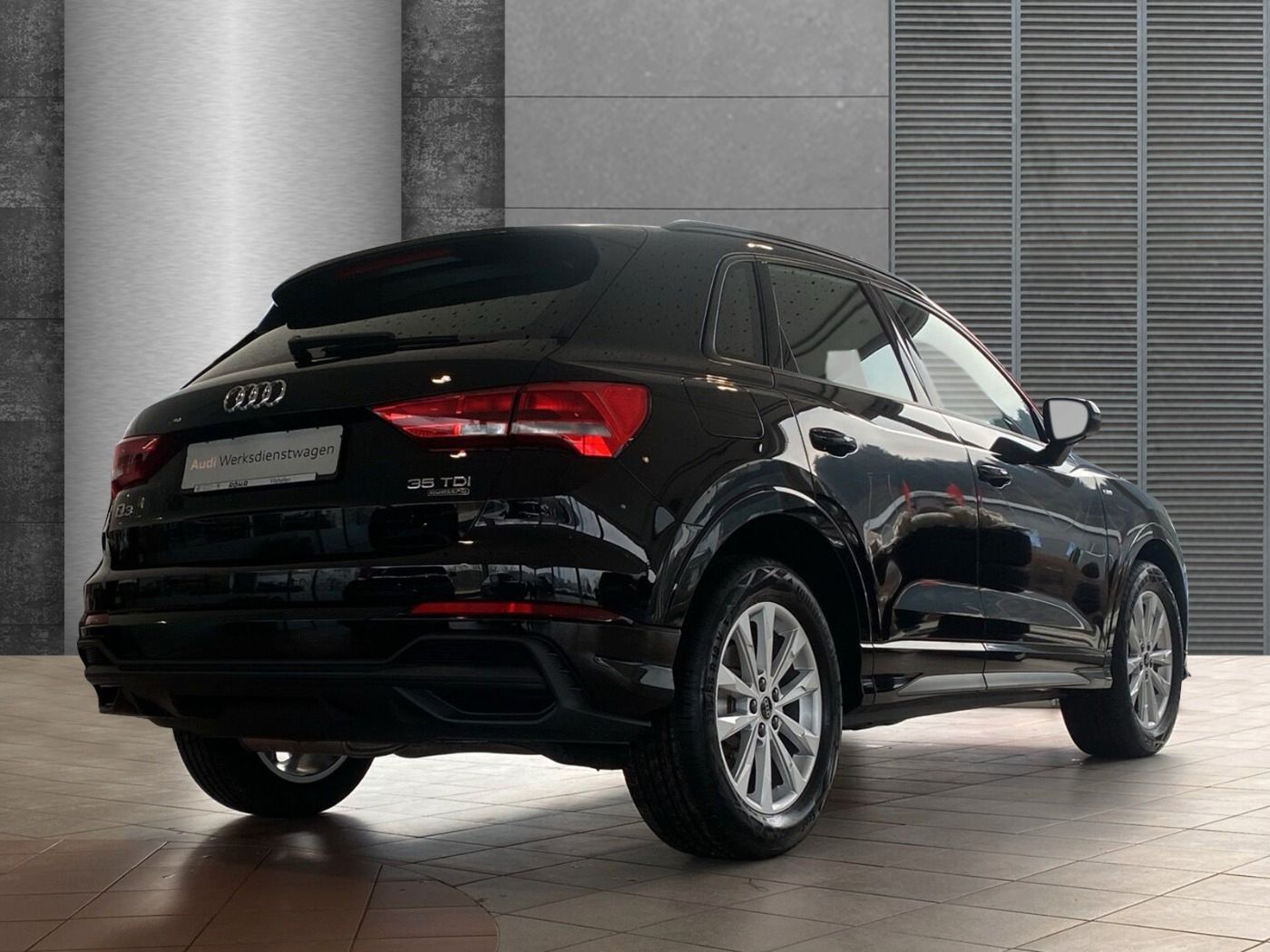 Audi Q3 S line - Samsaru's Car Outlet