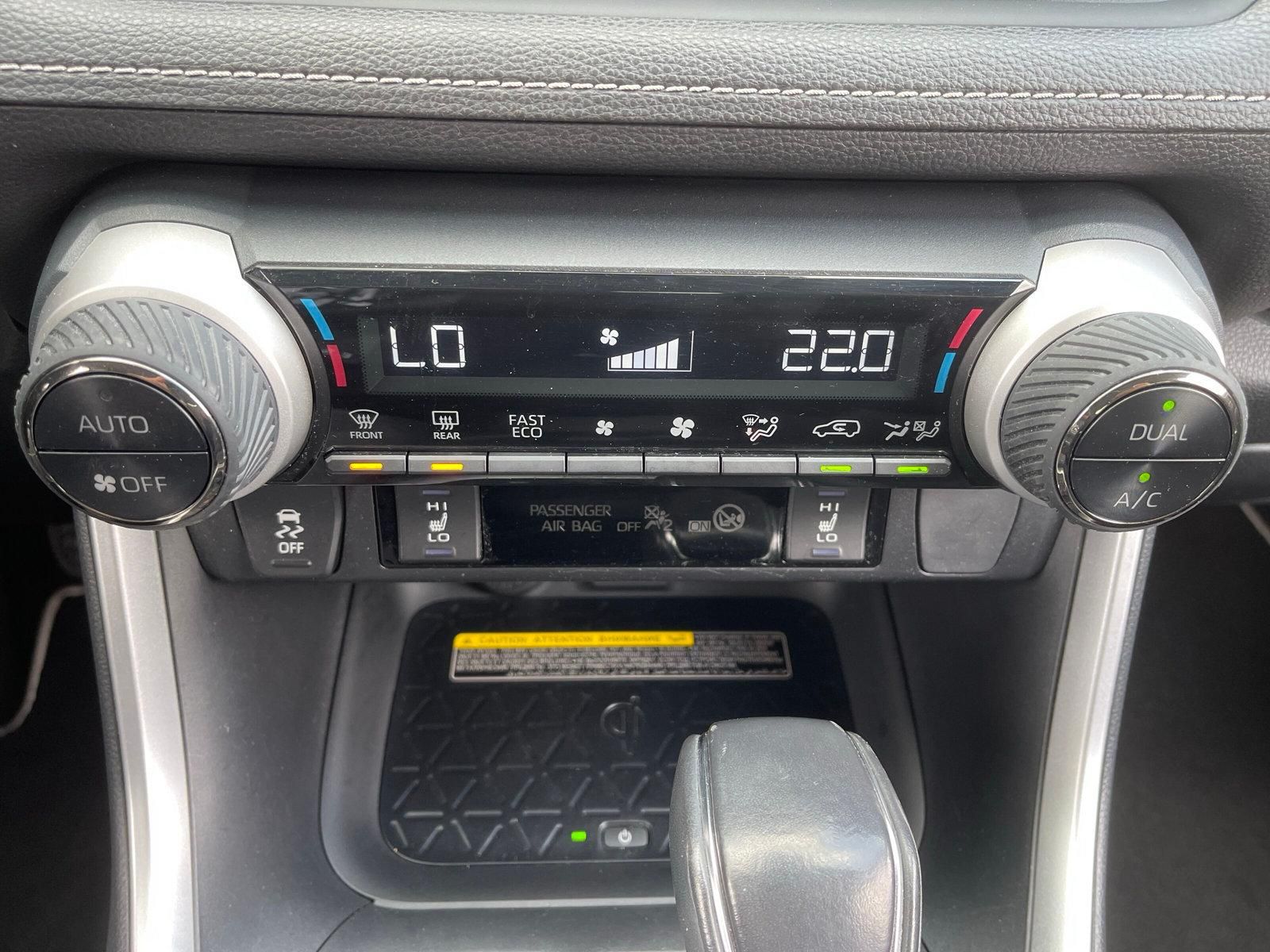 Toyota RAV4 2.5 Hybrid 4x2 - Samsaru's Car Outlet