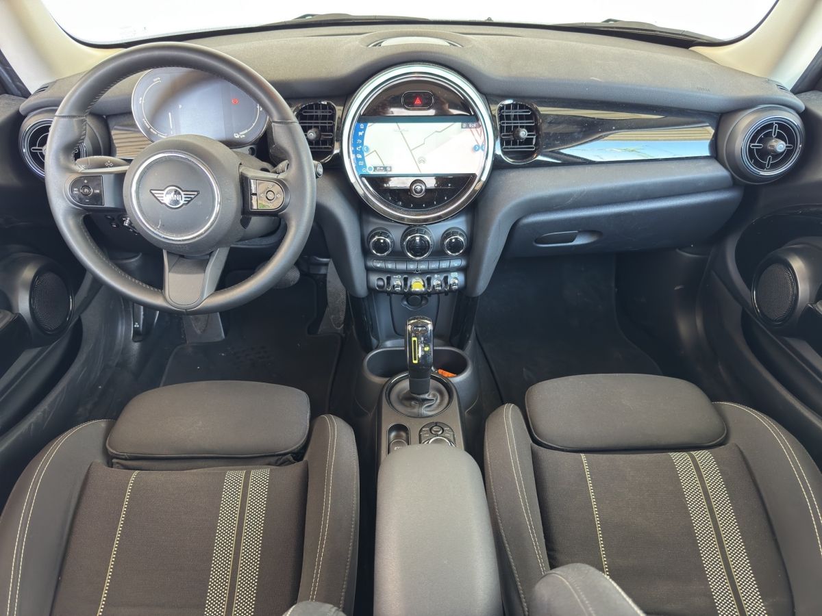 MINI Cooper SE - Samsaru's Car Outlet