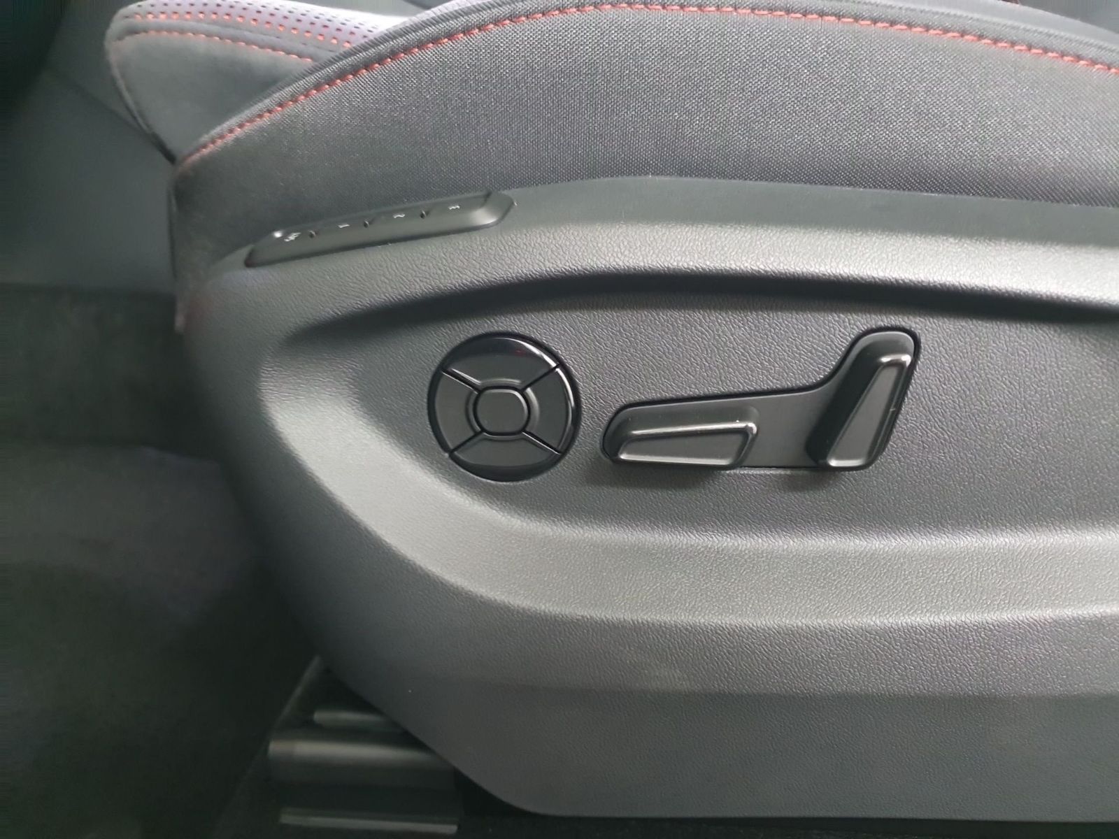 Skoda KODIAQ 2.0 TSI 4x4 DSG RS HeadUp Panodach AHK